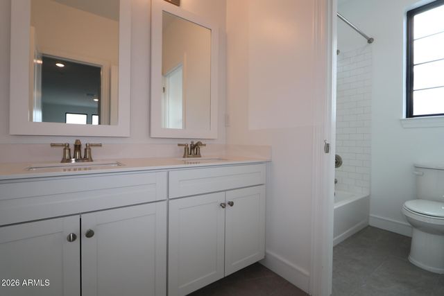 1063 E ZION Way, Chandler, AZ 85249