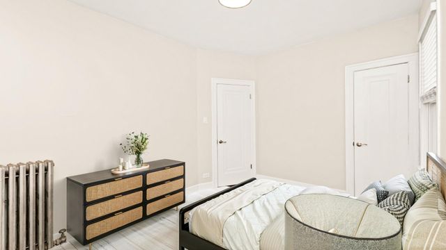 6940 W MEDILL Avenue 2E, Chicago, IL 60607