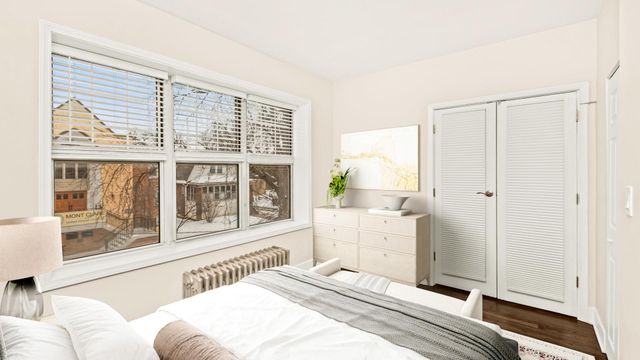 6940 W MEDILL Avenue 2E, Chicago, IL 60607