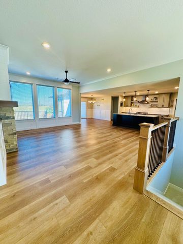 10385 N HWY VV, Columbia, MO 65202