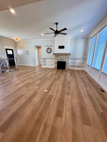 10385 N HWY VV, Columbia, MO 65202