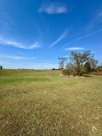 10385 N HWY VV, Columbia, MO 65202