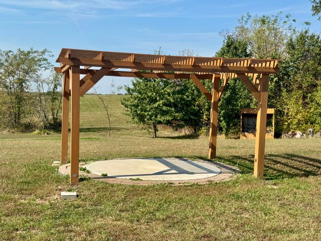 10385 N HWY VV, Columbia, MO 65202