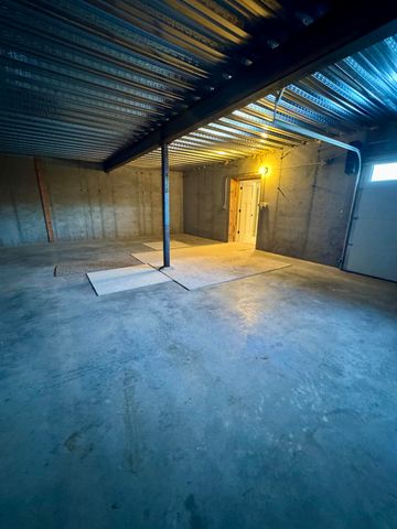 10385 N HWY VV, Columbia, MO 65202