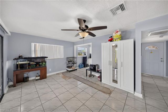 1306 SE 40th TER, Cape Coral, FL 33904