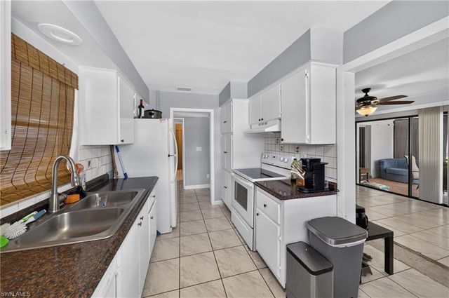 1306 SE 40th TER, Cape Coral, FL 33904