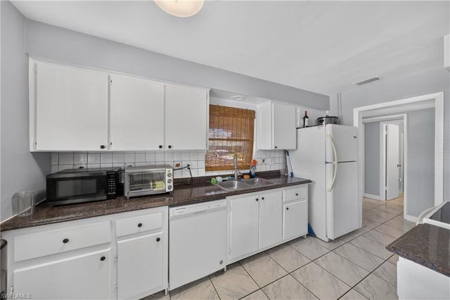1306 SE 40th TER, Cape Coral, FL 33904