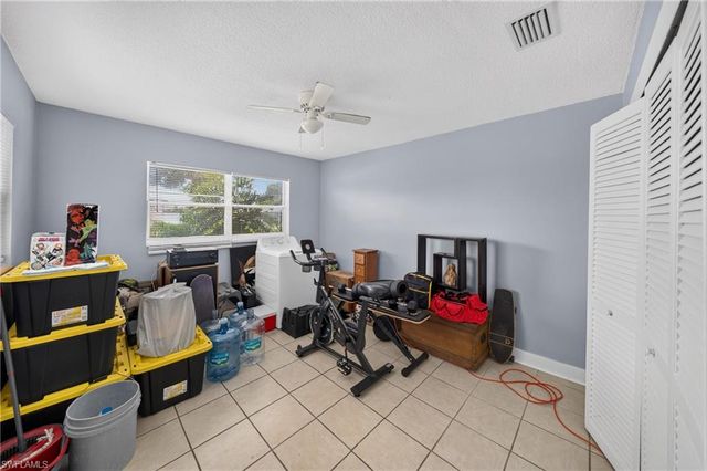 1306 SE 40th TER, Cape Coral, FL 33904
