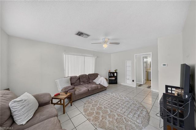 1306 SE 40th TER, Cape Coral, FL 33904