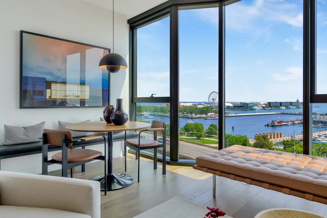 211 N Harbor Drive 1804, Chicago, IL 60601
