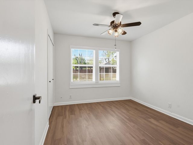 1310 E Lovers Lane, Arlington, TX 76010