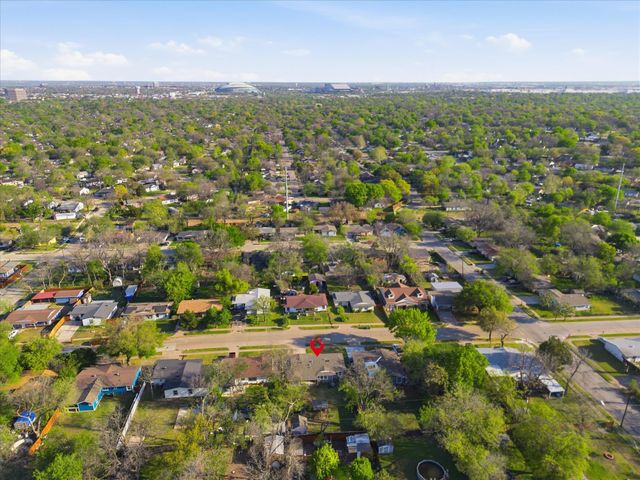 1310 E Lovers Lane, Arlington, TX 76010