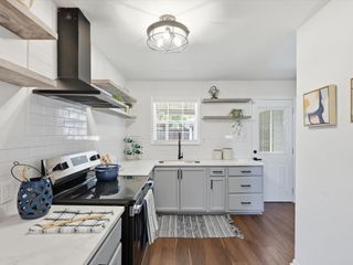 1310 E Lovers Lane, Arlington, TX 76010