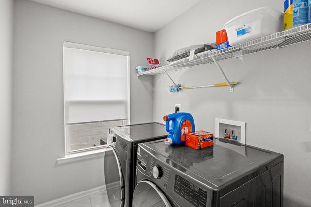 9304 CEDAR FOREST DR, Fredericksburg, VA 22408