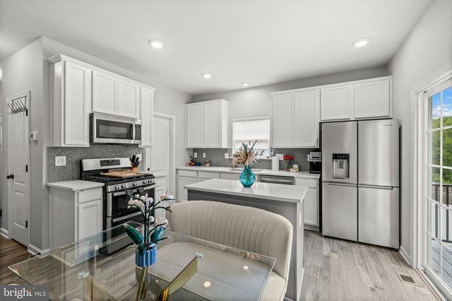 9304 CEDAR FOREST DR, Fredericksburg, VA 22408