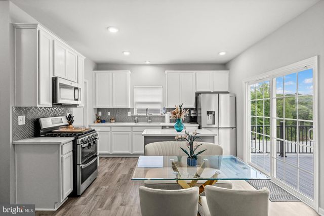 9304 CEDAR FOREST DR, Fredericksburg, VA 22408