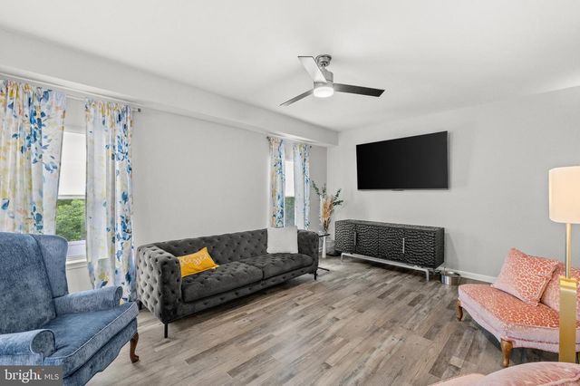9304 CEDAR FOREST DR, Fredericksburg, VA 22408