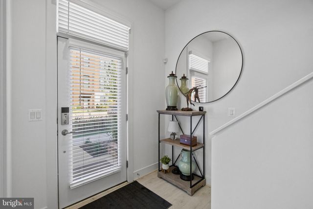 3900 CRANES BILL CT, Rockville, MD 20852