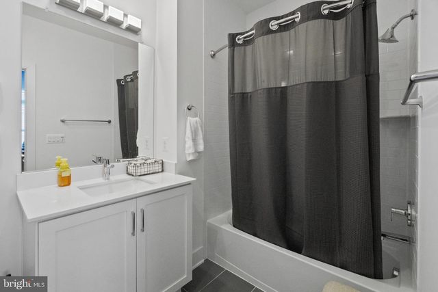 3900 CRANES BILL CT, Rockville, MD 20852