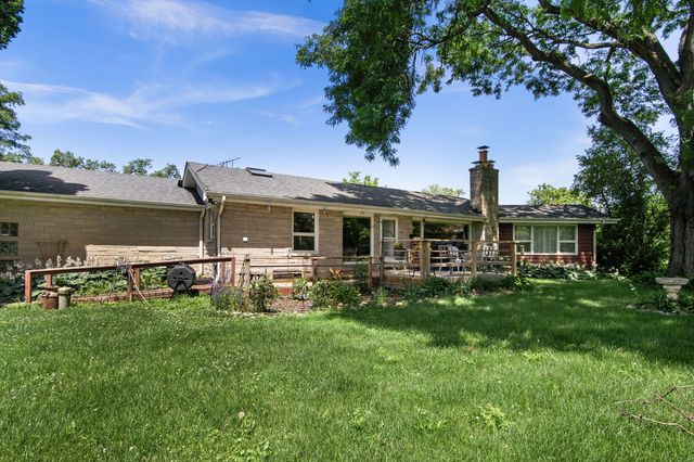 6N192 Weber Drive, St. Charles, IL 60174