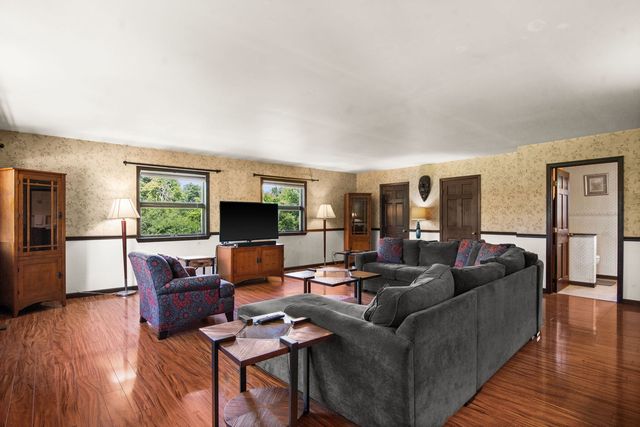 6N192 Weber Drive, St. Charles, IL 60174