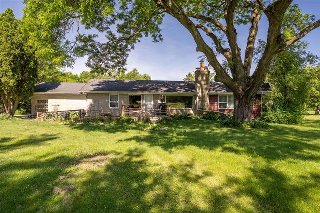 6N192 Weber Drive, St. Charles, IL 60174