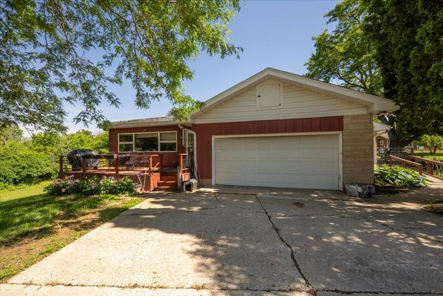 6N192 Weber Drive, St. Charles, IL 60174
