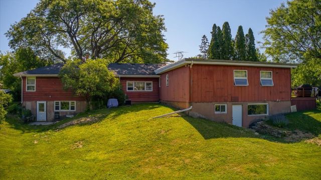 6N192 Weber Drive, St. Charles, IL 60174