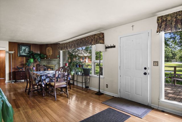 6N192 Weber Drive, St. Charles, IL 60174