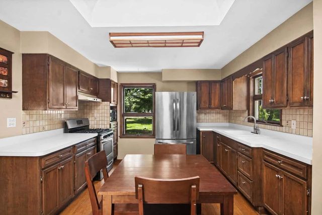 6N192 Weber Drive, St. Charles, IL 60174