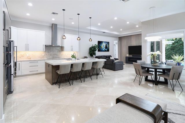 740 SW 18th St, Boca Raton, FL 33486