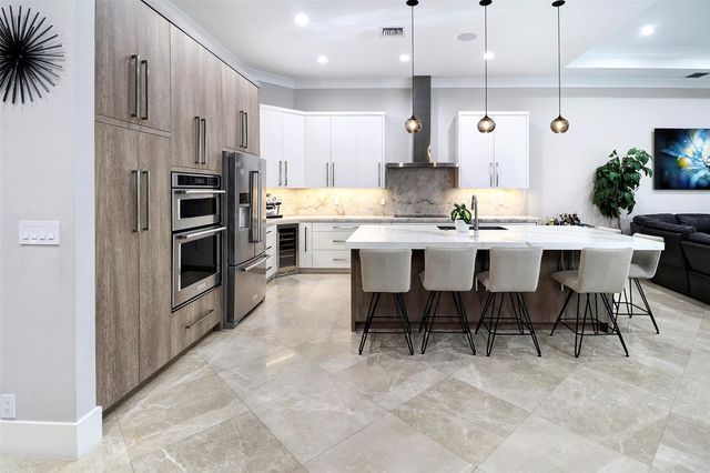 740 SW 18th St, Boca Raton, FL 33486