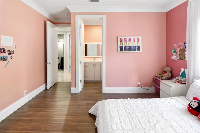 740 SW 18th St, Boca Raton, FL 33486