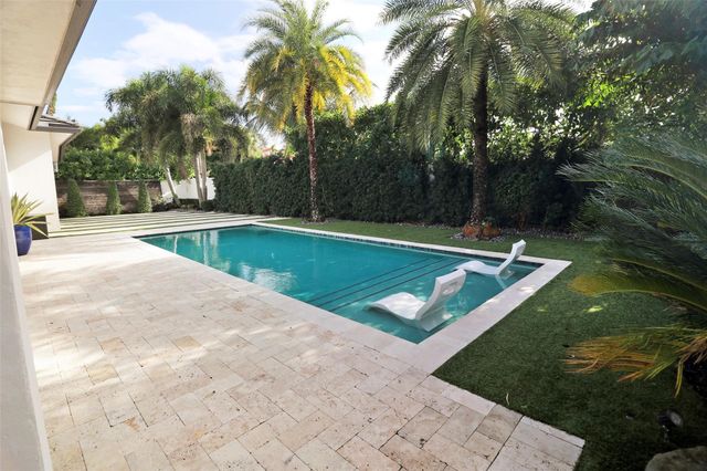 740 SW 18th St, Boca Raton, FL 33486
