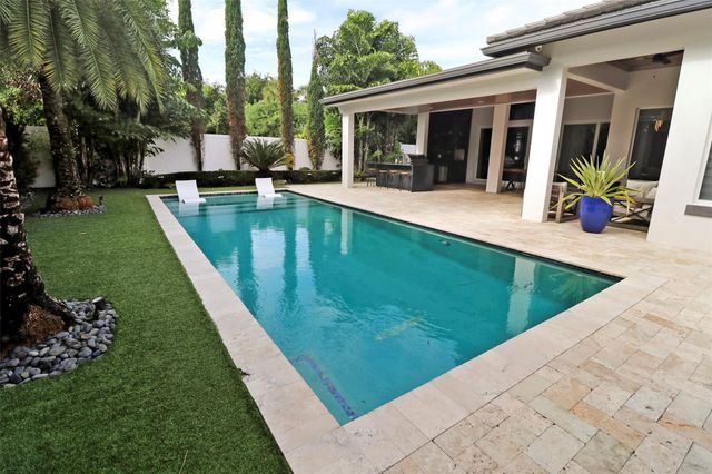 740 SW 18th St, Boca Raton, FL 33486