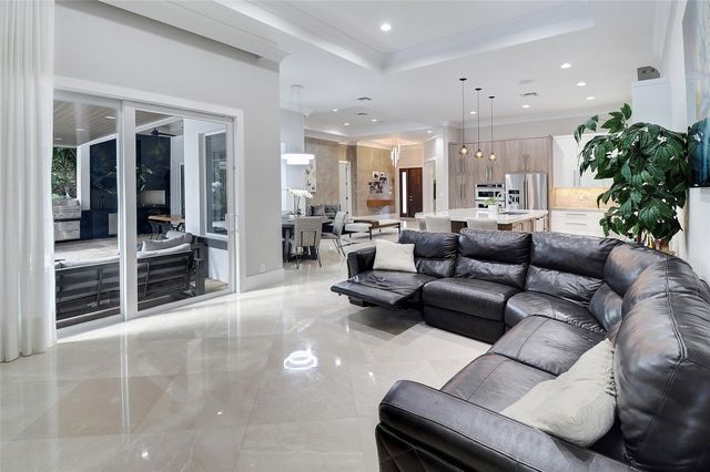 740 SW 18th St, Boca Raton, FL 33486