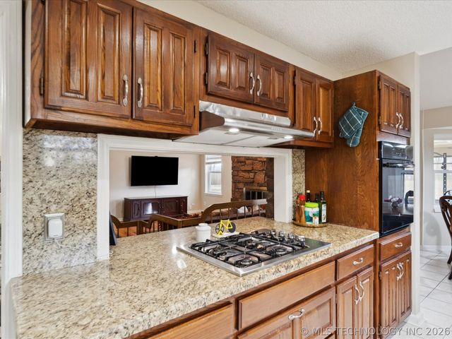 1713 W Van Buren Court, Broken Arrow, OK 74011