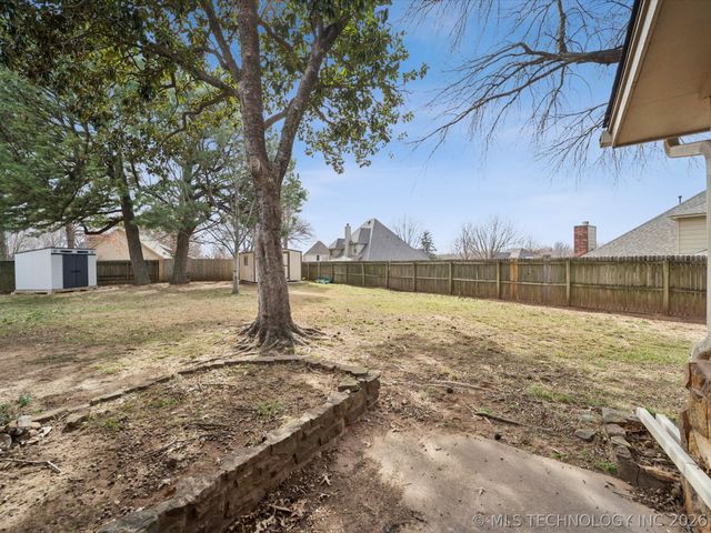 1713 W Van Buren Court, Broken Arrow, OK 74011