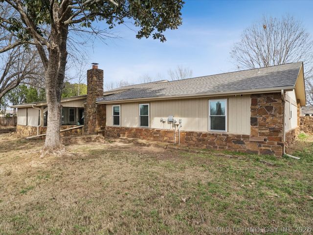 1713 W Van Buren Court, Broken Arrow, OK 74011