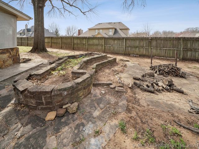 1713 W Van Buren Court, Broken Arrow, OK 74011