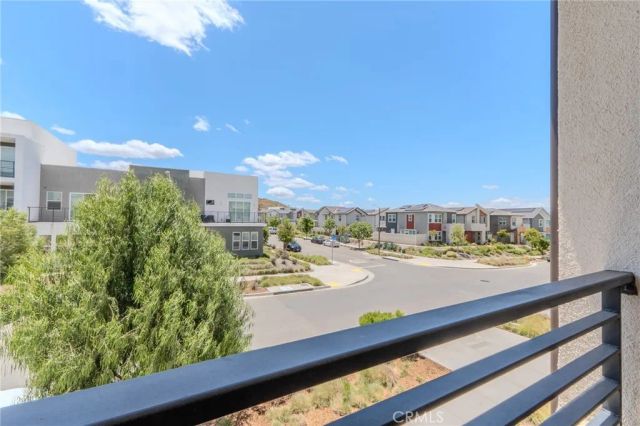27504 Illumination Court, Valencia, CA 91381