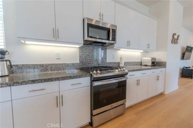 27504 Illumination Court, Valencia, CA 91381