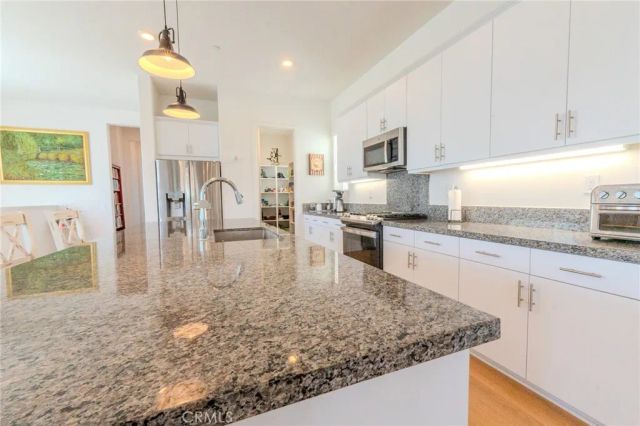 27504 Illumination Court, Valencia, CA 91381