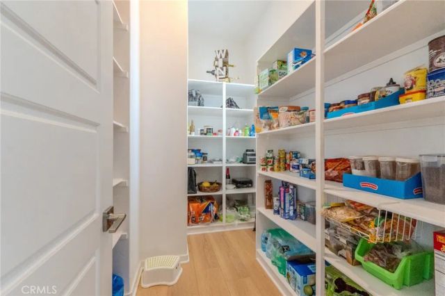 27504 Illumination Court, Valencia, CA 91381