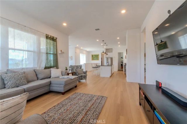 27504 Illumination Court, Valencia, CA 91381
