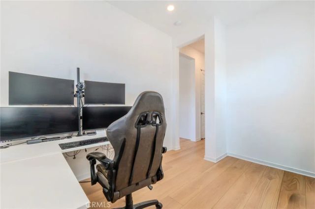 27504 Illumination Court, Valencia, CA 91381