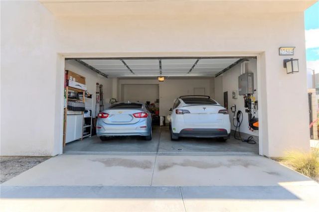 27504 Illumination Court, Valencia, CA 91381