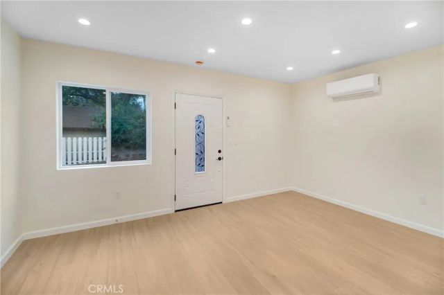 1013 E Angeleno Avenue, Burbank, CA 91501