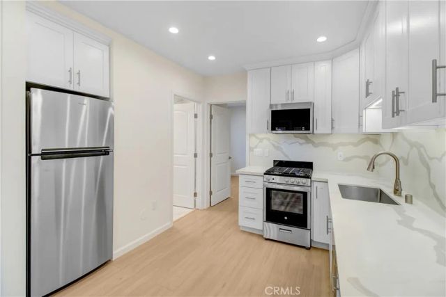 1013 E Angeleno Avenue, Burbank, CA 91501