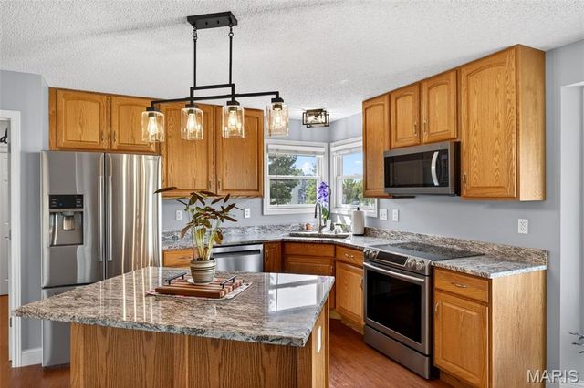 65 Shellbark Court, O'fallon, MO 63368